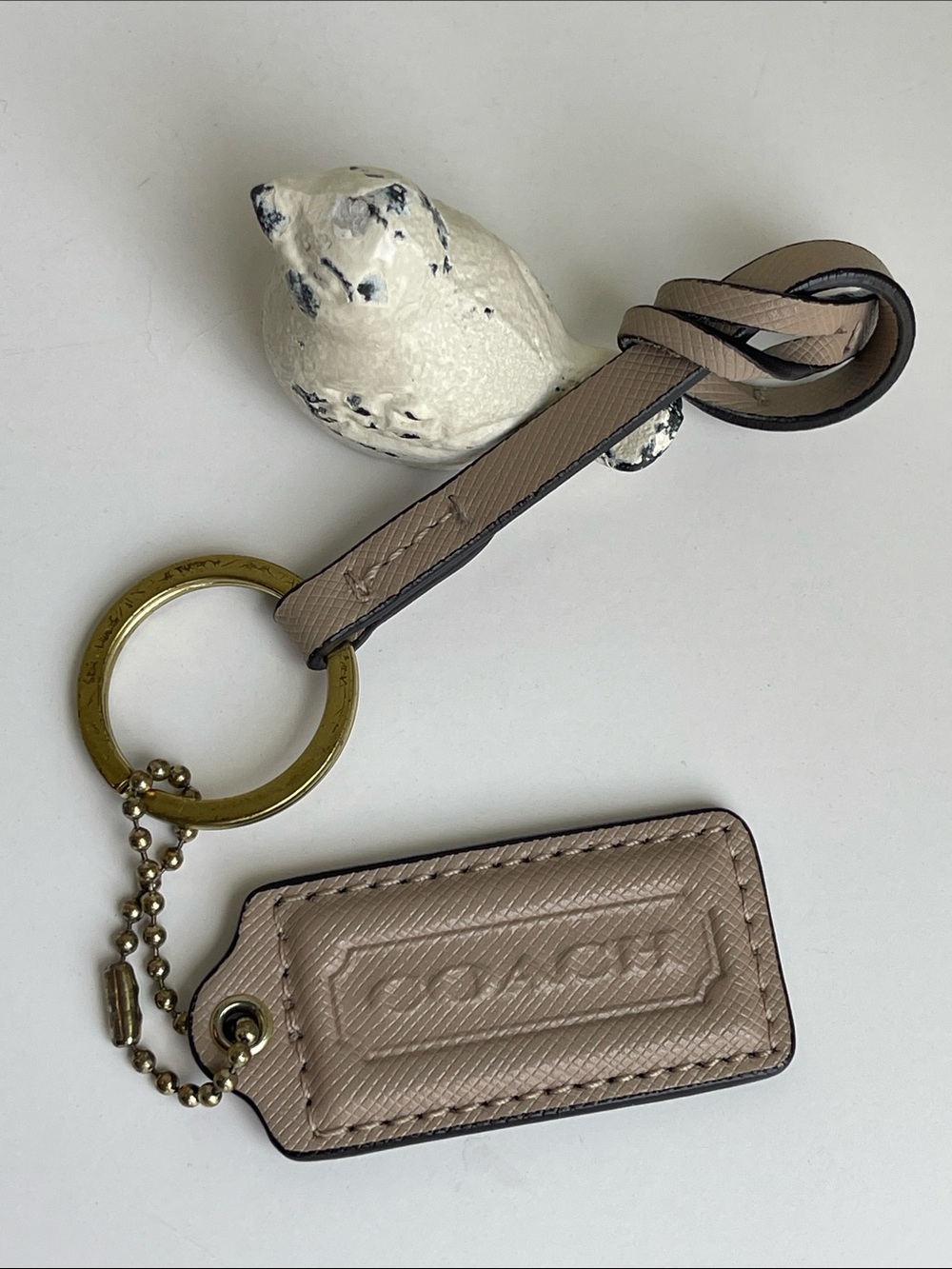 💥4/$25💥 2.5” COACH Leather Fob Bag Charm Keychain
Hang Tag